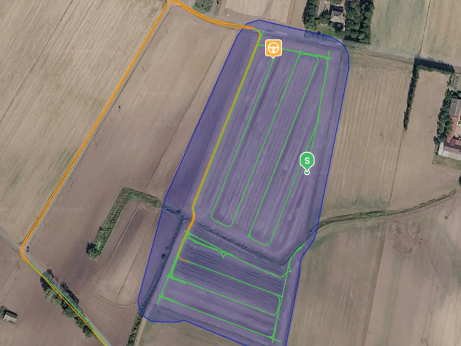 FieldFusion operation track showing completed passes inside a field boundary
